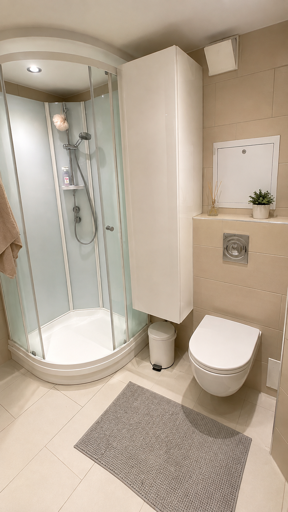 Schous apartment: bathroom